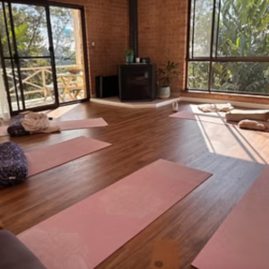 Healing and relaxation space for workshops and meditation at Spirit Club Retreat